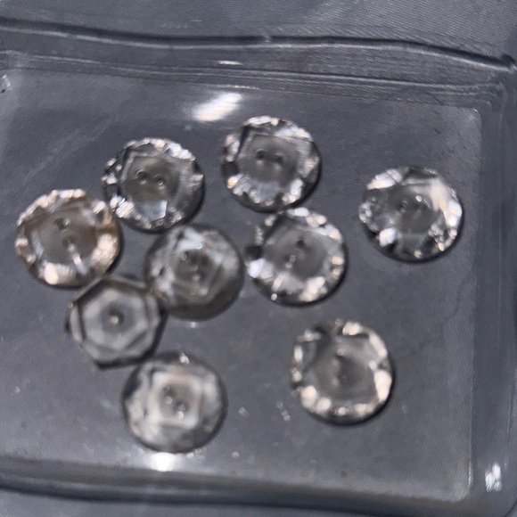 Vtg Glass Buttons Lot Elegant Clear Buttons 18pcs - Picture 4 of 6